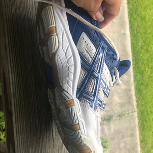 Volleyball shoes ASICS size 9.5 used